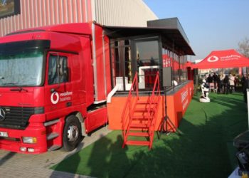 İBB ve Vodafone’dan Kodlama Minibüsü