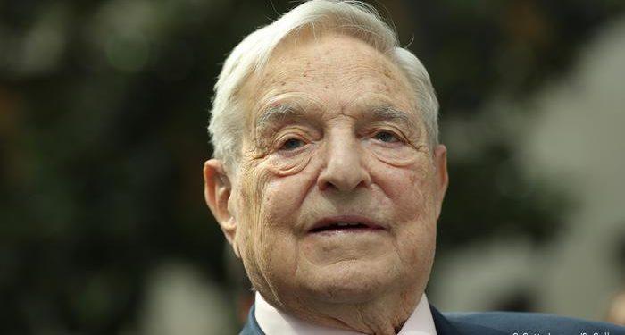 George Soros: Mark Zuckerberg Facebook’un Kontrolünde Olmamalı