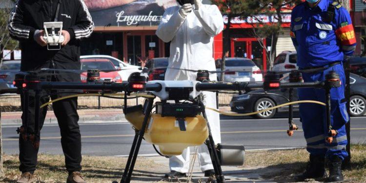 Çin’de Salgınla Mücadelede Robotlar ve Drone’lar Sokağa Çıktı