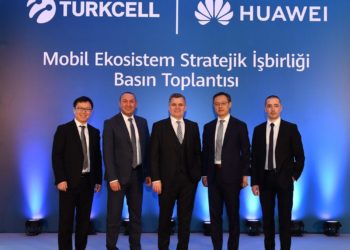 Turkcell ve Huawei, 1 Milyon Adet Huawei Mobil Servis Destekli Telefon Satmayı Hedefliyor