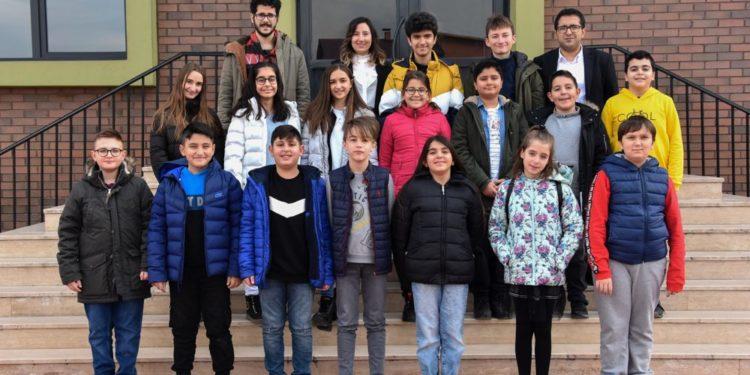 Denizlili Öğrenciler, Alzheimer Hastaları İçin Akıllı Kapı Tasarladı