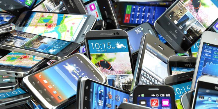 Cep Telefonlarından Alınan Vergi Yetmedi, % 1 Daha Geldi