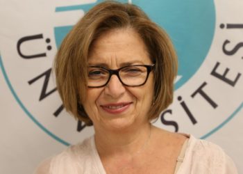 Uzaktan Eğitimde Ebeveynler Disiplinli Olmalı