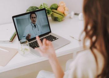 Demir Sağlık’tan 7/24 Online Doktor Danışmanlığı
