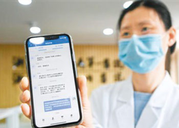 Çinli Doktorlar Tüm Dünyaya Online Covid-19 Danışmanlık Hizmeti Veriyor