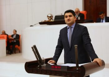 Onursal Adıgüzel : İnternet’in 27. Yılında Türkiye ‘Özgür Olmayan Ülkeler’ Arasından Yine Çıkamadı