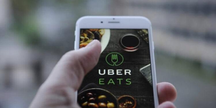 Uber, Gıda Dağıtım Firması GrubHub’ı Almak için Görüşüyor