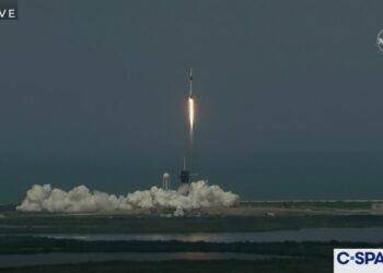 SpaceX: Nasa Astronotlarını Taşıyan Crew Dragon Uzay Aracı Fırlatıldı