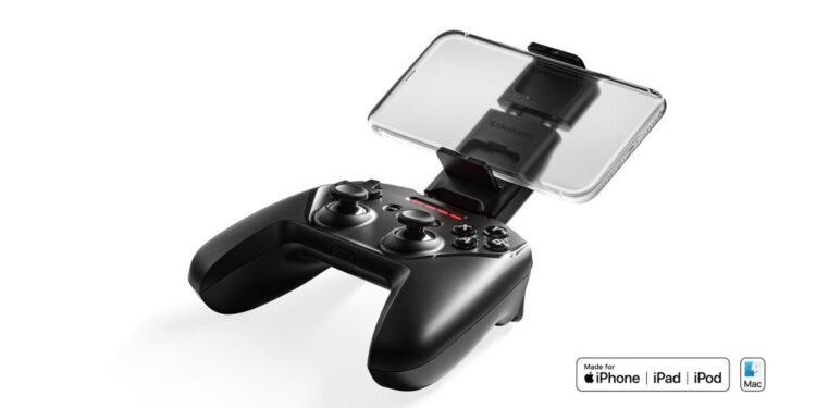 SteelSeries, Apple Ürünleri İçin Tasarlanan Nimbus+ Oyun Kumandası’nı Tanıttı