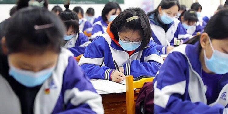 ABD’ye Yılda 14 Milyar $ Kazandıran Çinli Öğrenciler, İngiltere’ye Kayabilir