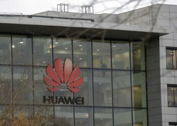İngiliz Yetkililer, ABD’nin Yaptırımlarına Karşı Önlem Olarak Huawei Donanımı Stoklanmasını Tavsiye Etti
