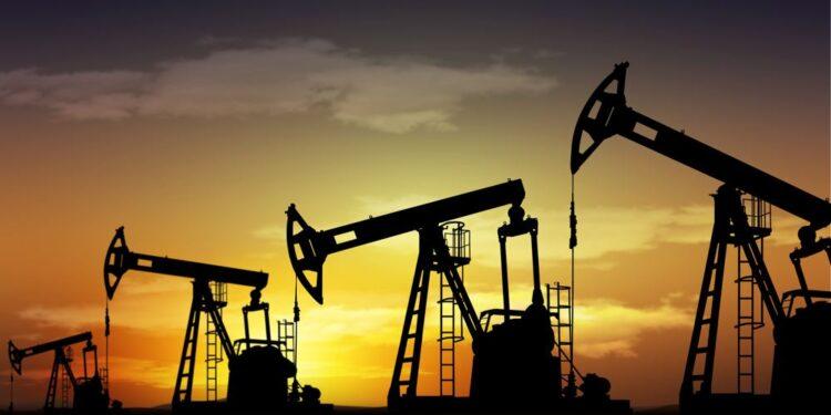 Petrol Fiyatlarının Düşüşü Türkiye’de Sınırlı Hissedildi