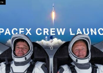 SpaceX’in Crew Dragon Uzay Aracı, Uzay İstasyonuna Başarılı Bir Şekilde Kenetlendi