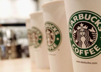 Starbucks da, Facebook Reklamlarını Durdurdu