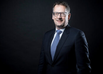 SES’in Yeni CEO’su Steve Collar Oldu