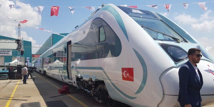 Türkiye’nin Yerli ve Milli Elektrikli Treninin Üretimine ASAŞ Destek Verdi
