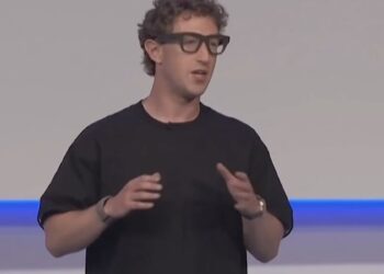 Zuckerberg’in Gözlüklerinin Tanıtımındaki Aksaklıkların Nedeni dDOS Olmasıymış