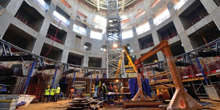Tokamak Nükleer Füzyon Reaktörü ITER’in Montajına Fransa’da Başlandı
