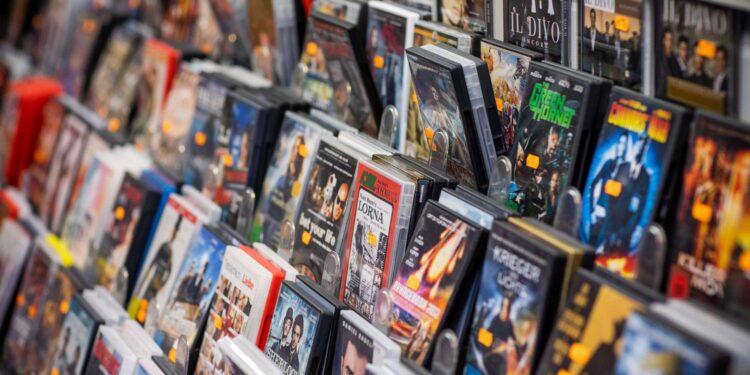 ABD Uluslararası Operasyonla, Film ve TV Şovları Korsan Yayını Yapan 3 Bilgisayar Korsanına Tutuklama