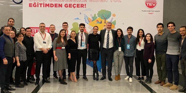 Türk Eğitim Vakfı (TEV) Bursiyerleriyle Dijital Mezuniyet Töreninde Buluştu
