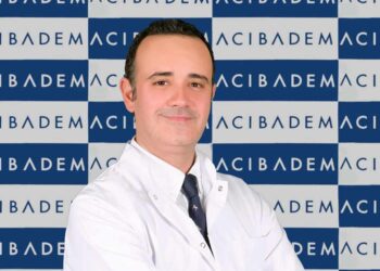 Pandemi Nedeniyle Evde Çalışıyorsanız, El, Kol ve Omuz Sorunları Sizi Bekliyor Olabilir