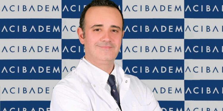Pandemi Nedeniyle Evde Çalışıyorsanız, El, Kol ve Omuz Sorunları Sizi Bekliyor Olabilir