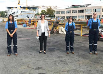 Şehir Hatlarında Bir İlk: 5 Kadın Gemici İşbaşı Yaptı