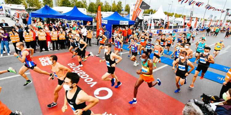 Vodafone 15. İstanbul Yarı Maratonu Koşuldu