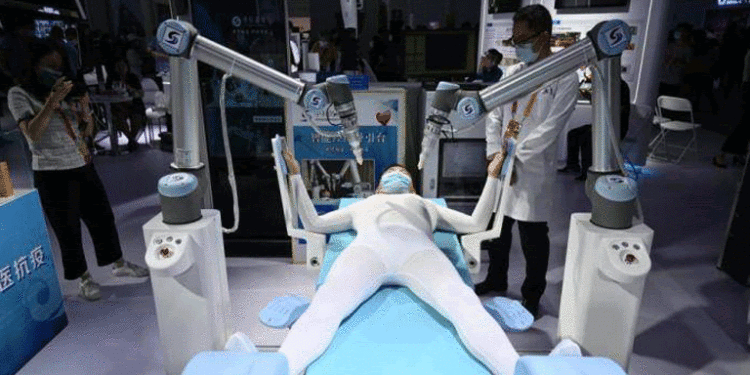 Dünyadaki 2.7 milyon Endüstriyel Robotun 783 bini Çin’de Bulunuyor
