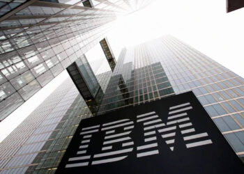 IBM Küçülüp, Sadece Bulut ve Yapay Zekaya Odaklanıyor