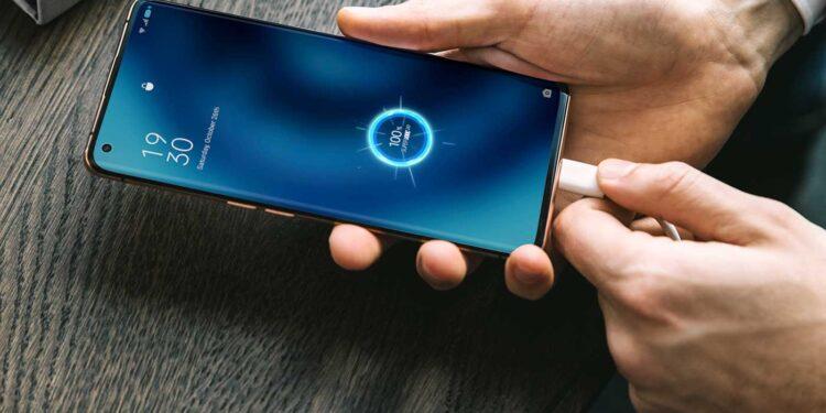 OPPO’nun Hızlı Şarj Teknolojilerinin Arkasındaki Hikaye