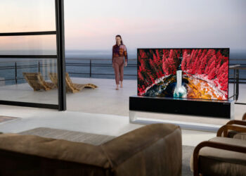 LG’nin Kıvrılabilir Signature OLED R TV’si Pazara Sunuldu