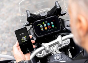 Bosch: Dünyanın Motosikletlere Yönelik, İlk Tam Entegre Bölünmüş Ekranı Yollarda