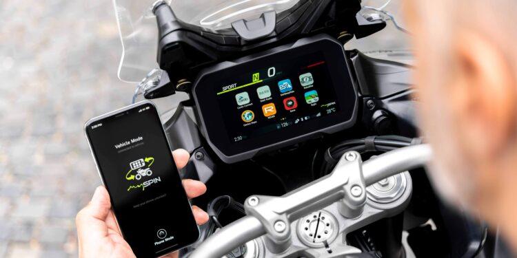 Bosch: Dünyanın Motosikletlere Yönelik, İlk Tam Entegre Bölünmüş Ekranı Yollarda