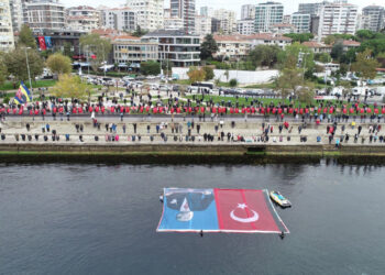 Kadıköy’de 9’u 5 Geçe ATA’ya Saygı Zinciri