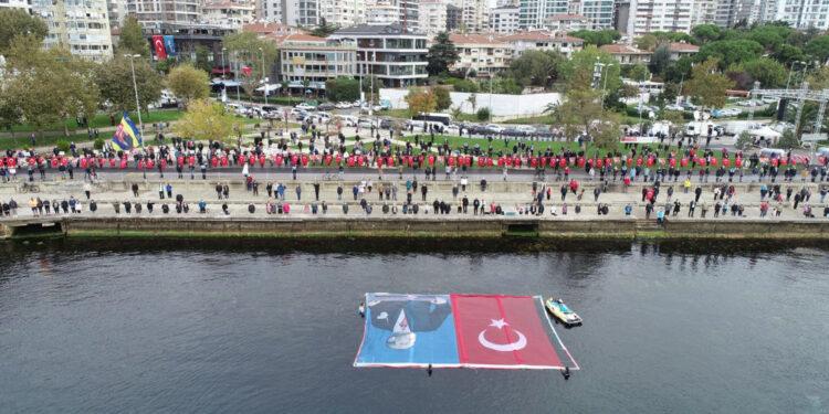 Kadıköy’de 9’u 5 Geçe ATA’ya Saygı Zinciri