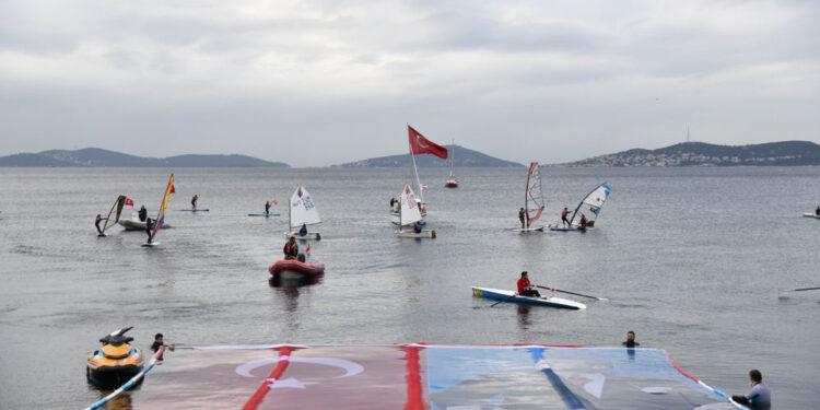 Kadıköy’de 9’u 5 Geçe ATA’ya Saygı Zinciri