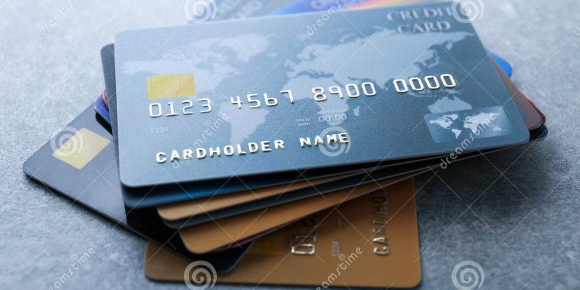 Visa ve MasterCard AB'de Komisyonları İndirdi, ABD'de