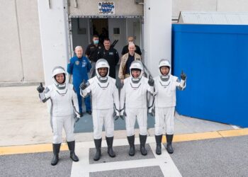 SpaceX Bugün NASA için 4 Astronotu Uzaya Fırlatacak
