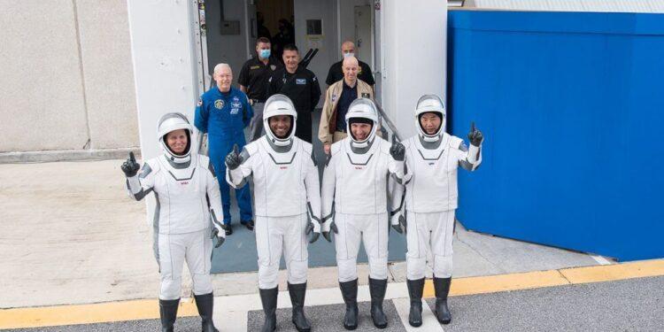 SpaceX Bugün NASA için 4 Astronotu Uzaya Fırlatacak