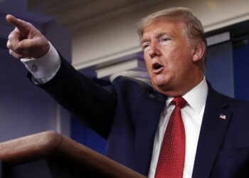 Trump, Amerikalıların Çin Ordusuyla Bağlantılı 31 Şirkete Yatırım Yapmasını Yasakladı