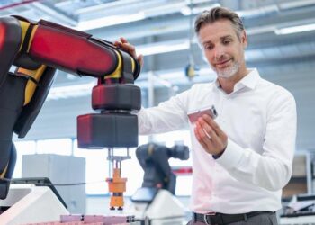 Fujitsu ve Toyota Sistemleri, Kuantumdan Esinlenen Teknolojiyi Kullanarak Büyük Ölçekli Tedarik Zinciri Lojistiğini Optimize Etti