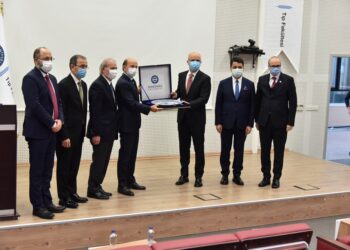 İlaç Endüstrisi İşverenler Sendikası, Marmara Üniversitesi Tıp Fakültesi Öğrencilerine Tablet Bağışı Yaptı
