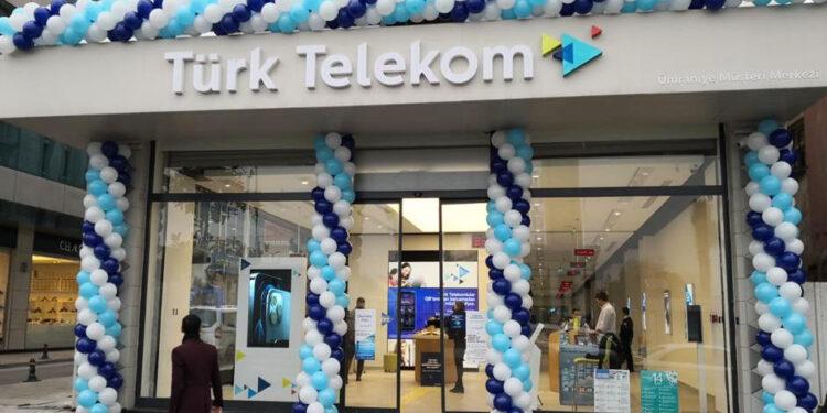 Türk Telekom’un İstanbul Gayrettepe ile Ümraniye Müşteri Merkezi Yenilendi