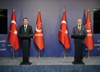 Ali Babacan: “Sayın Erdoğan Gerçeklerin Farkında Değil, Esnaf En Zor Dönemini Yaşıyor”