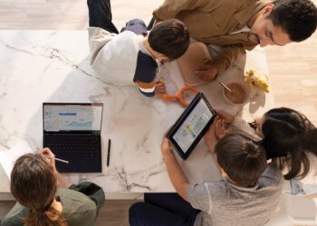 Microsoft’un “Geleceğin Sınıfını Yaratmak” Başlıklı Panelinde Hibrit Eğitimin Bugünü ve Geleceği Konuşuldu