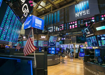 NYSE, Çin Telekom Firmalarının Çıkarılmasında Geri Adım Attı Sonra Yeniden Geri Adım Attı