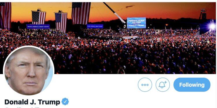Trump İstenen Tweetlerini Sildikten Sonra Twitter’a Geri Döndü
