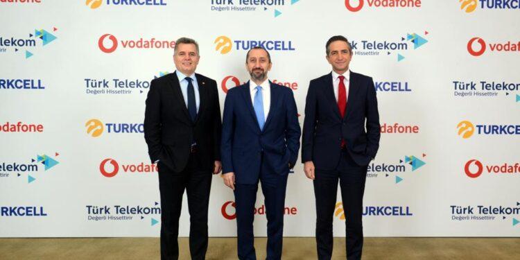 Turkcell, Türk Telekom ve Vodafone Bip ve Yaay İçin İşbirliğine Gitti