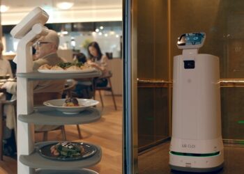 LG Halkın Kullanımına Uygun Robot Teknolojileri Tanıttı